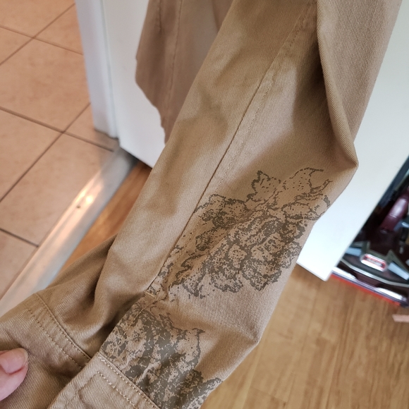 Light Jacket - Picture 4 of 4